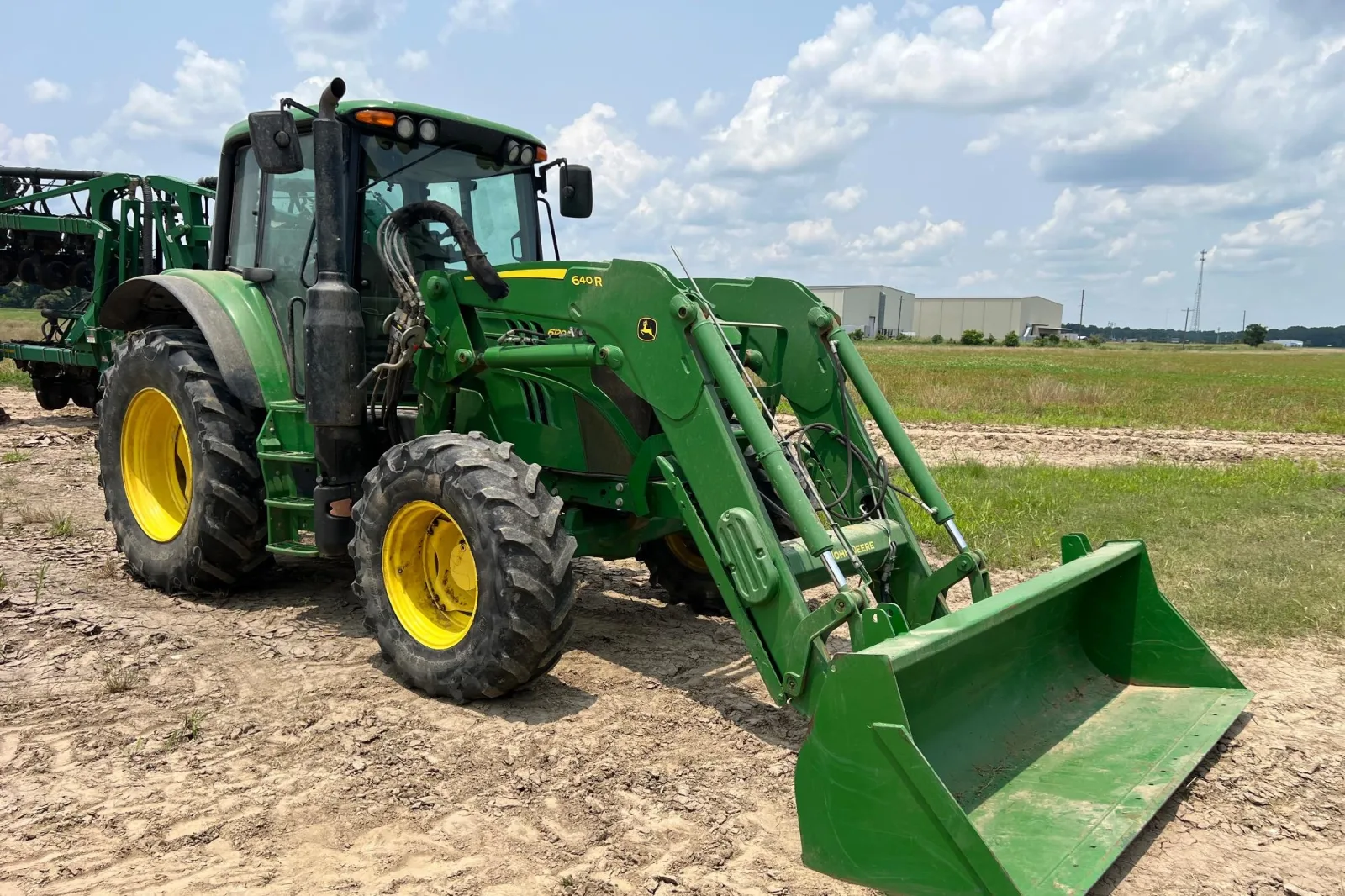 2018 John Deere 6120M MFWD